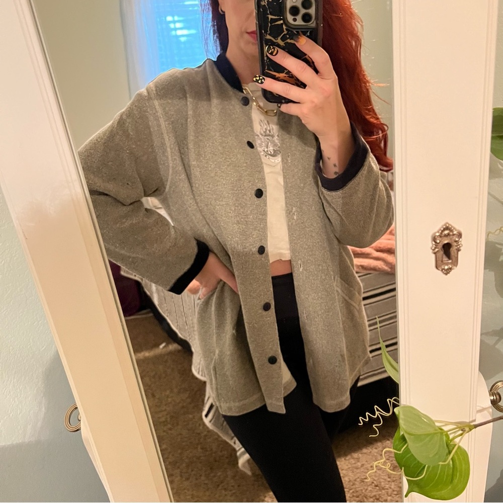 Button down Bechamel Shirt/Shacket depending on size. gray and black